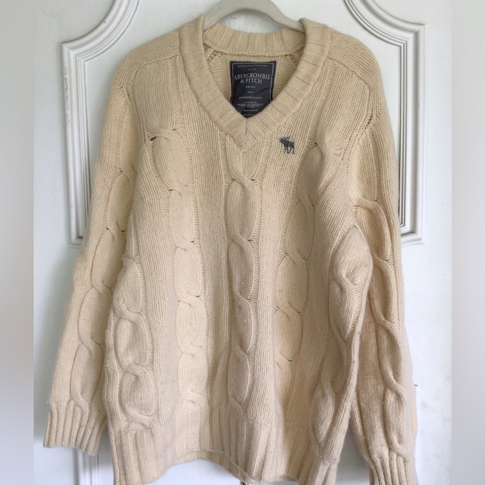 Abercrombie & Fitch unisex V-Neck Cashmere blend Sweater in Cream Size L